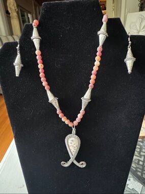 Silver Thomsonite Pendant and Earring Set with Red Dragon Vein Agate Beads